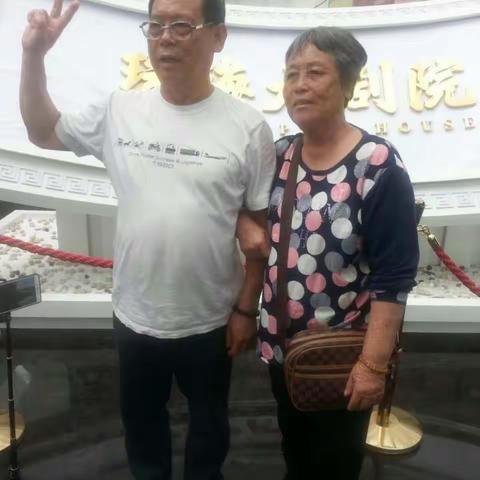 一班同学珠海旅游留影，