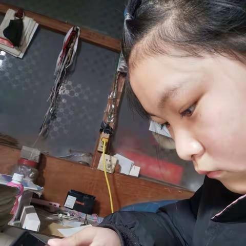 七四班延学期间学习榜样——王雨