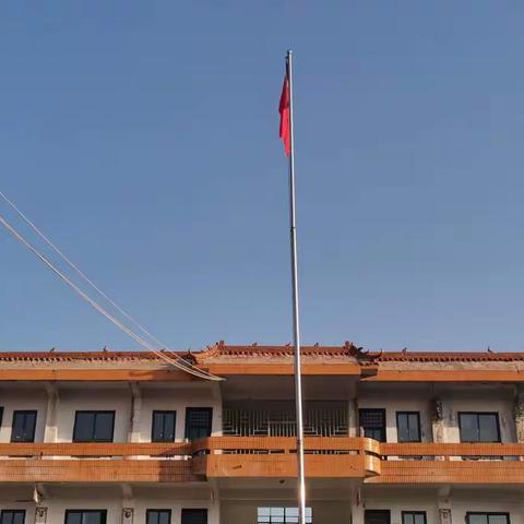 新学期 新气象一一记裴桥镇中心小学2023春季第一次升旗仪式
