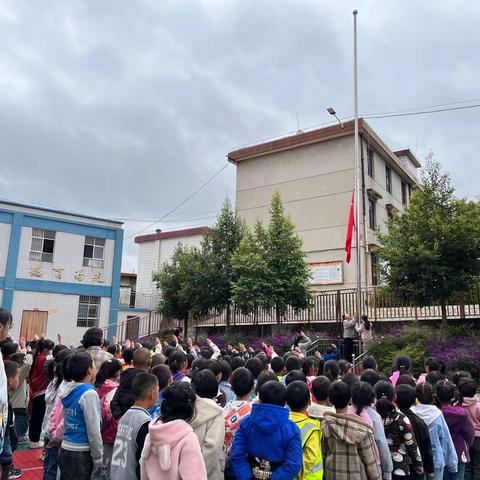 禄丰市勤丰镇马官营小学“喜迎二十大 争做好队员”中队活动