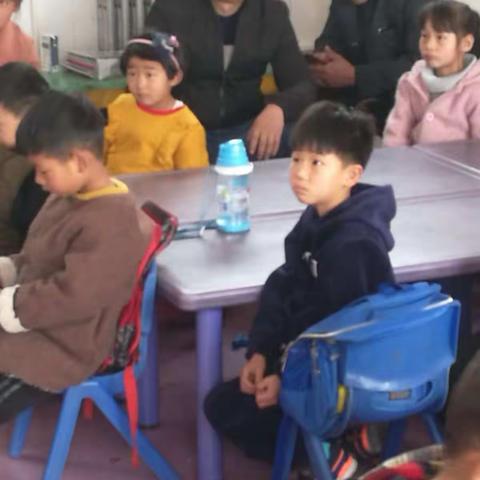 白牛堤幼儿园家长会