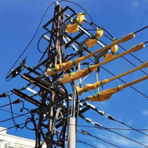 岔河镇中学“知路爱路护路，共创安全铁路”主题宣传教育