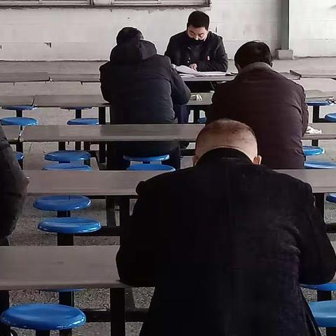 三庄中心校召开疫情防控和开学筹备工作会议