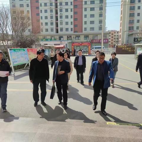 多点发力抓落实   校园“双百”见行动