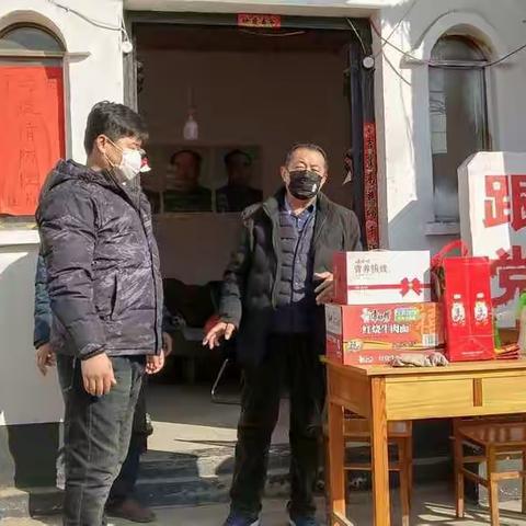记疫情保卫战之爱心捐赠援助村庄疫情防控