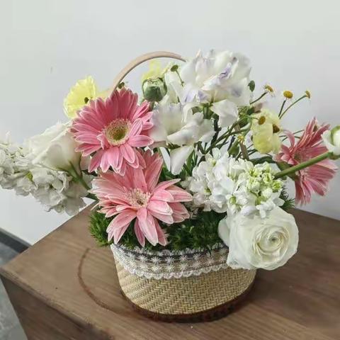 且听花吟花艺手作沙龙———佑壹嘉花店启幕