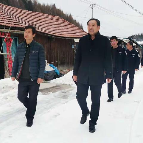 向阳川林场党总支全力做好“两会”期间维稳工作