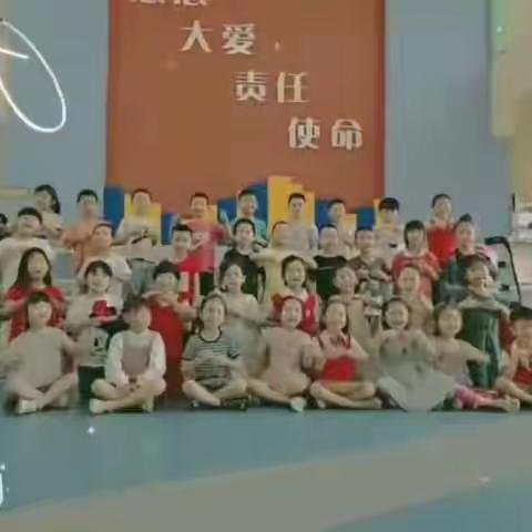 育才幼儿园宝贝儿们父亲节送给爸爸最珍贵的🎁