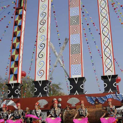 2012年瑞丽目脑纵歌节