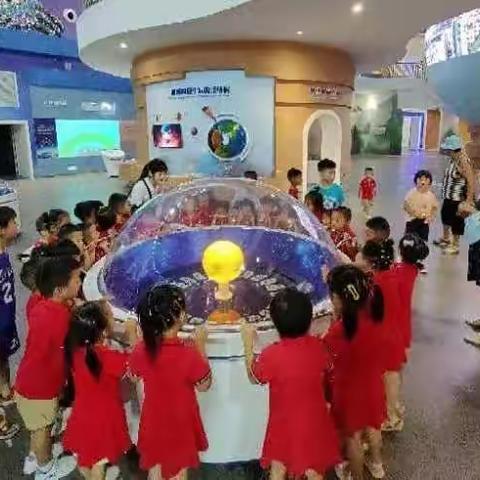 仁怀市博爱幼儿园小班  走进科技 走进梦想