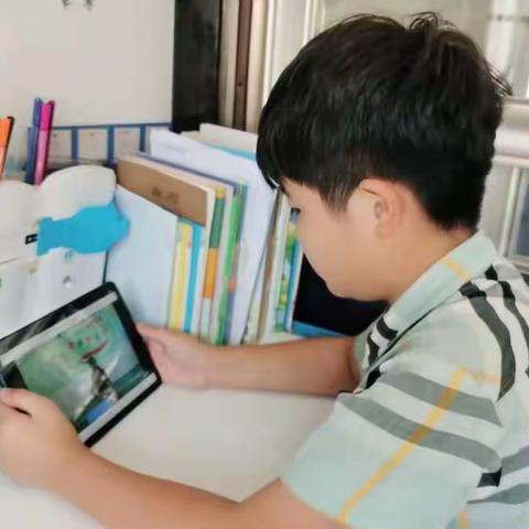 市四小四（4）班周末校外活动掠影