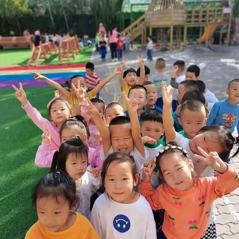 🔔叮咚~按时长大👧👦☁我们升班啦🌥️——贺兰县第六幼儿园中（2）班一周精彩回顾