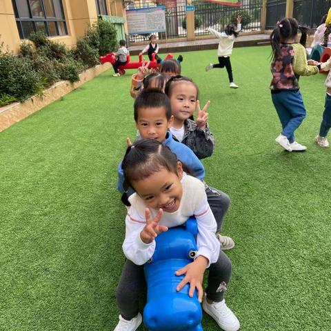 太阳花幼儿园中班美好家11月第一周精彩回顾