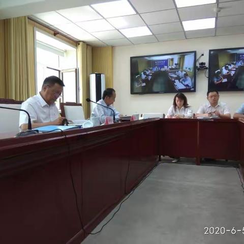 市委书记李忠科调研信访工作接待来访群众