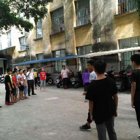 东合小学日常大课间活动