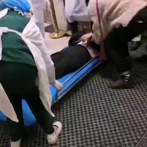 女神节的“惊悚”礼物🎁