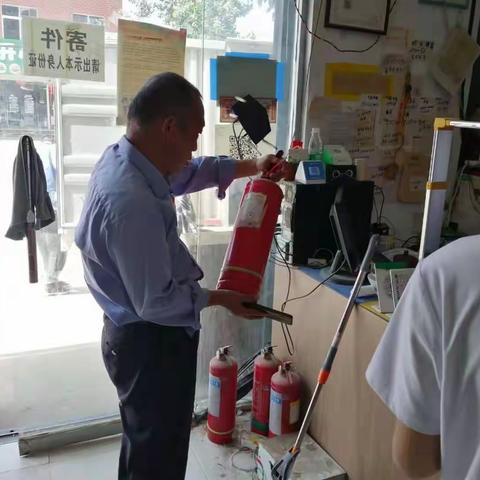 邢庄乡网格员齐发力进行燃气安全大排查