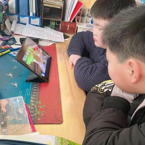 亲子沟通，让爱在家中流淌