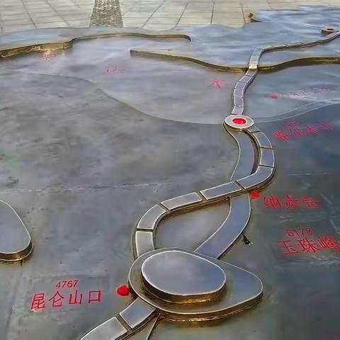 格尔木将军楼公园