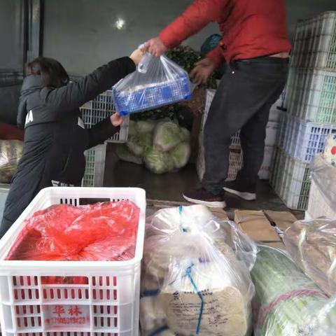 平安街道：抗“疫”时期的“临时代购”