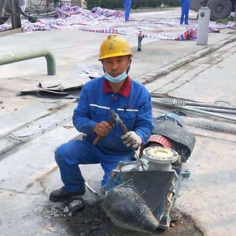 艰难困苦  玉汝于成