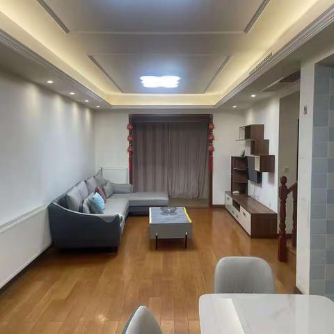 ⭐超级性价比临东坡湖，东湖春天，产权88，实际140，跃层322，房东精装全屋暖气，中央空调，72.8万带车位628717