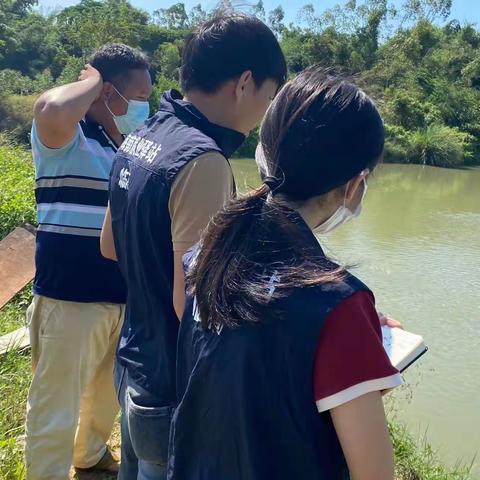 海南就业驿站临高博厚站实地走访博北村    与劳务带头人进行详谈