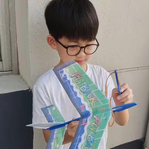 “青”暖童心“益”起同行——2023年嘉益股份暑假托管点7.13航模体验课