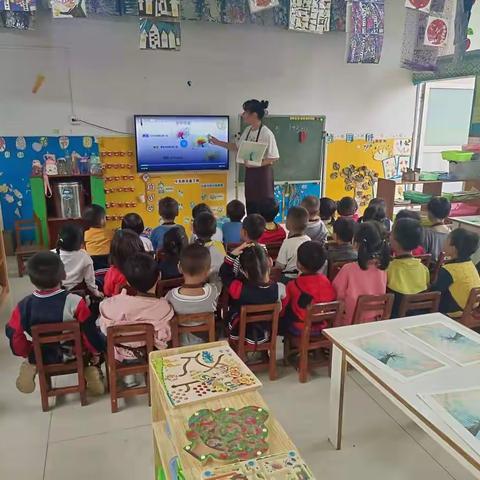 校椅镇东圩育苗幼儿园中班半个柠檬美术《好大一棵树》