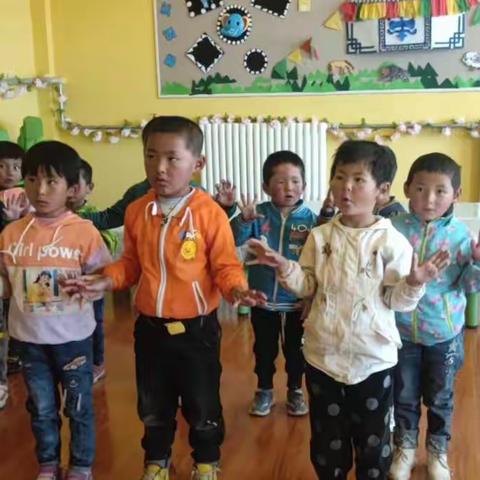 【合作市佐盖曼玛镇地瑞幼儿园】粽香情浓