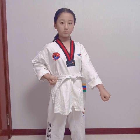 八家子乡中心学校四年一班徐卓越