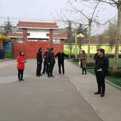 迎检垃圾分类，让校园环境更美   ——集贤镇中心幼儿园迎接垃圾分类专项检查。