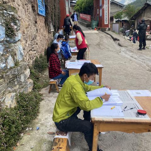 初夏阳光暖校园，黑小师生迎复课——黑日多小学