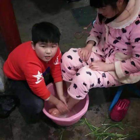 三、班“妇女节——我为妈妈做件事”美篇