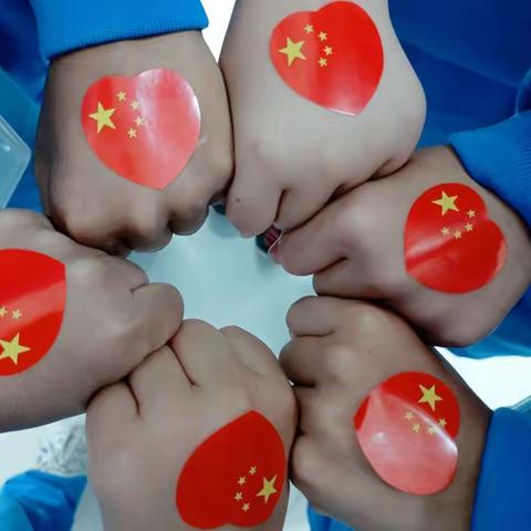 全校师生显大爱  幸福校区暖意浓！