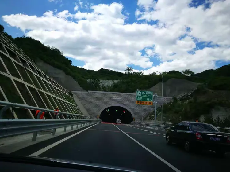 京礼高速隧道