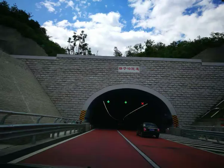 京礼高速隧道