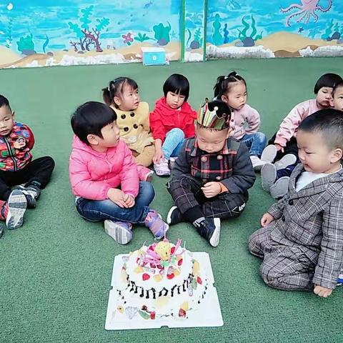 愿你们无忧无虑  快乐长大