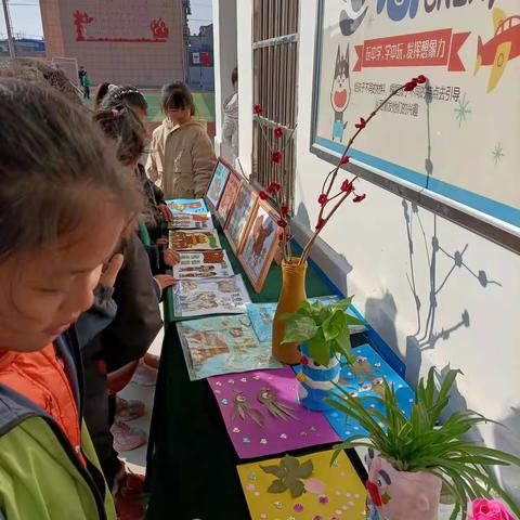 罗塘少年宫举办手工作品、绘画展