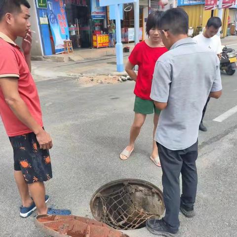 海棠区应急管理局在包点单位开展“翻盆倒水，防蚊灭蚊清洁活动”