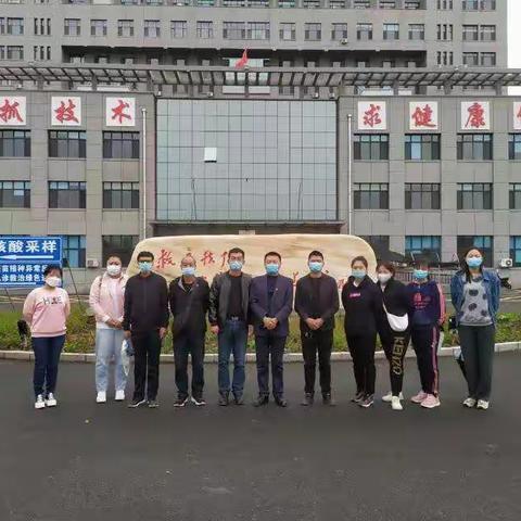 吹响红色“集结号”打造坚固“防疫堡”——利勤学校党员教师积极投身防疫工作一线