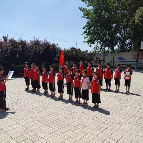 莫忘历史不辱使命 石东小学学习《习近平总书记在庆祝共青团成立100周年大会上的重要讲话精神》主题队会