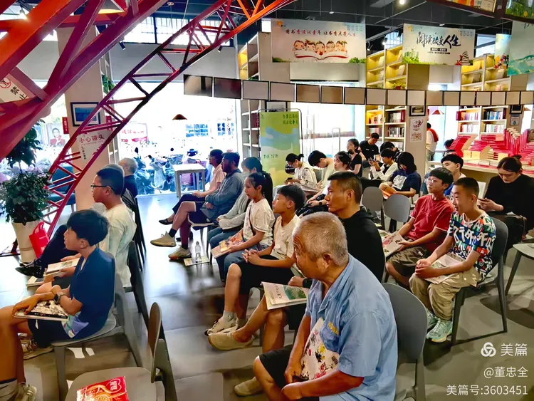 《大运河文化与中国古代名著》专题讲座成功举办成为第十五届江苏书展邳州新华书店专场的亮点