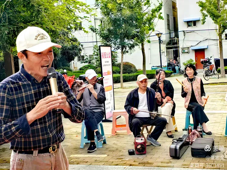 “喜迎国庆中秋·情暖温馨家国”公益行动，献礼祖国——邳州市红十字益点公益志愿服务队公益活动获好评