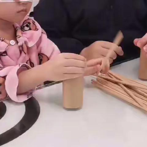 【十二幼·中班组】亲子游戏——《筷到这里来》