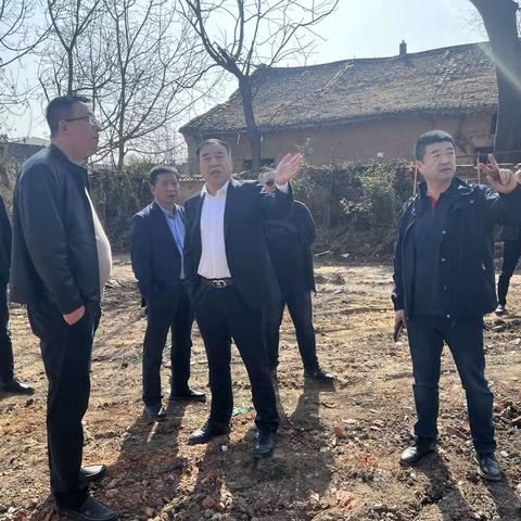 区社闫主任一行莅临杨庄社检查指导工作