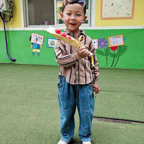 五一幼儿园，无敌小二班的小朋友们，祝小朋友们，六一儿童节快乐😊