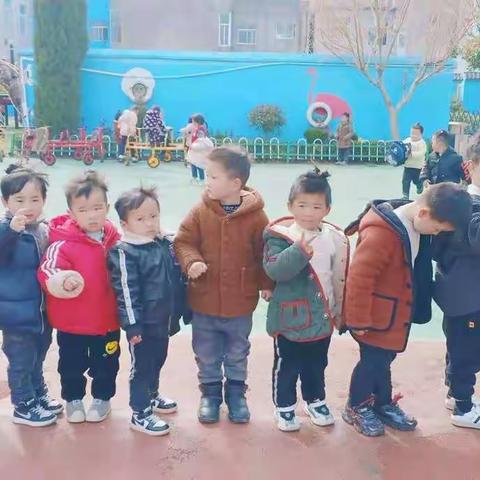小三班快乐的一天