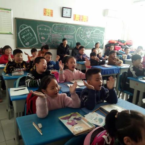 悉心指导共话教育，师徒结对共同成长----进修学校领导到丰仪小学调研青年教师现状