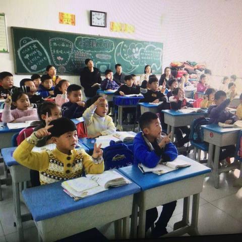 师训领导莅临丰仪，共同见证新秀成长